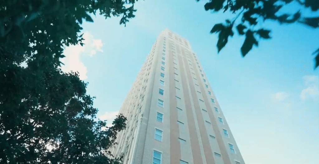 Is 909 Walnut one of the most iconic building in Kansas City Is 909 Walnut one of the most iconic building in Kansas City