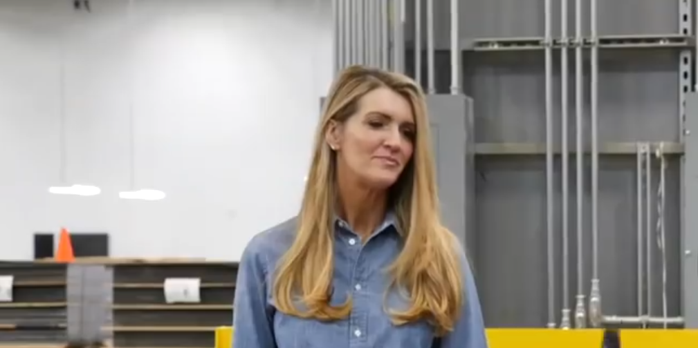 Kelly Loeffler Height Confirmed