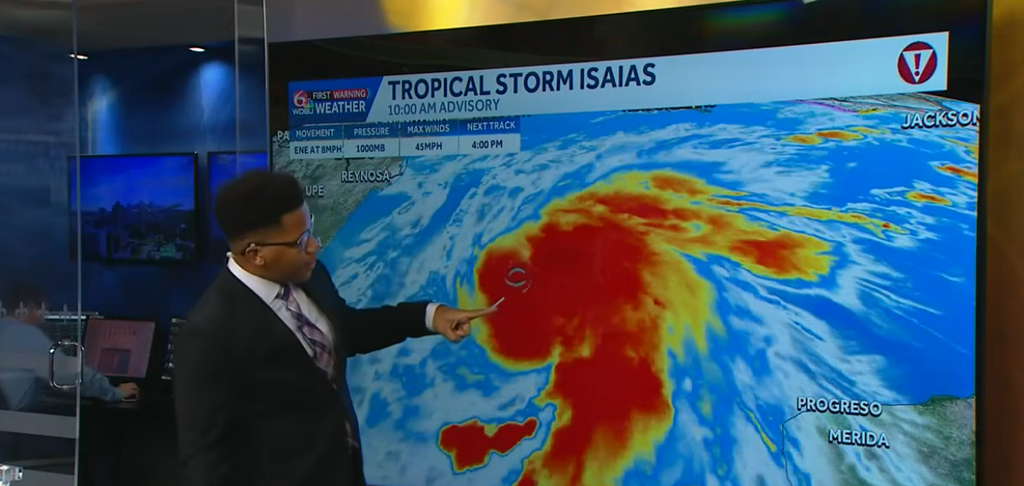 Hurricane Isaias Is Bearing Down on the Gulf Coast — And It's Picking Up Speed Fast