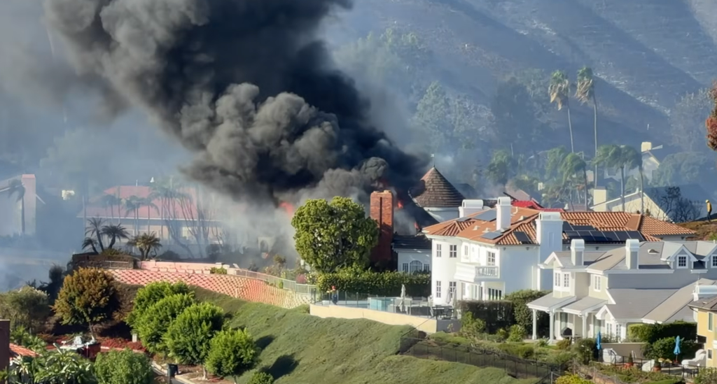 Norte Fire San Clemente: Hundreds Flee as Wind-Driven Blaze Tears Through Orange County Norte Fire San Clemente: Hundreds Flee as Wind-Driven Blaze Tears Through Orange County